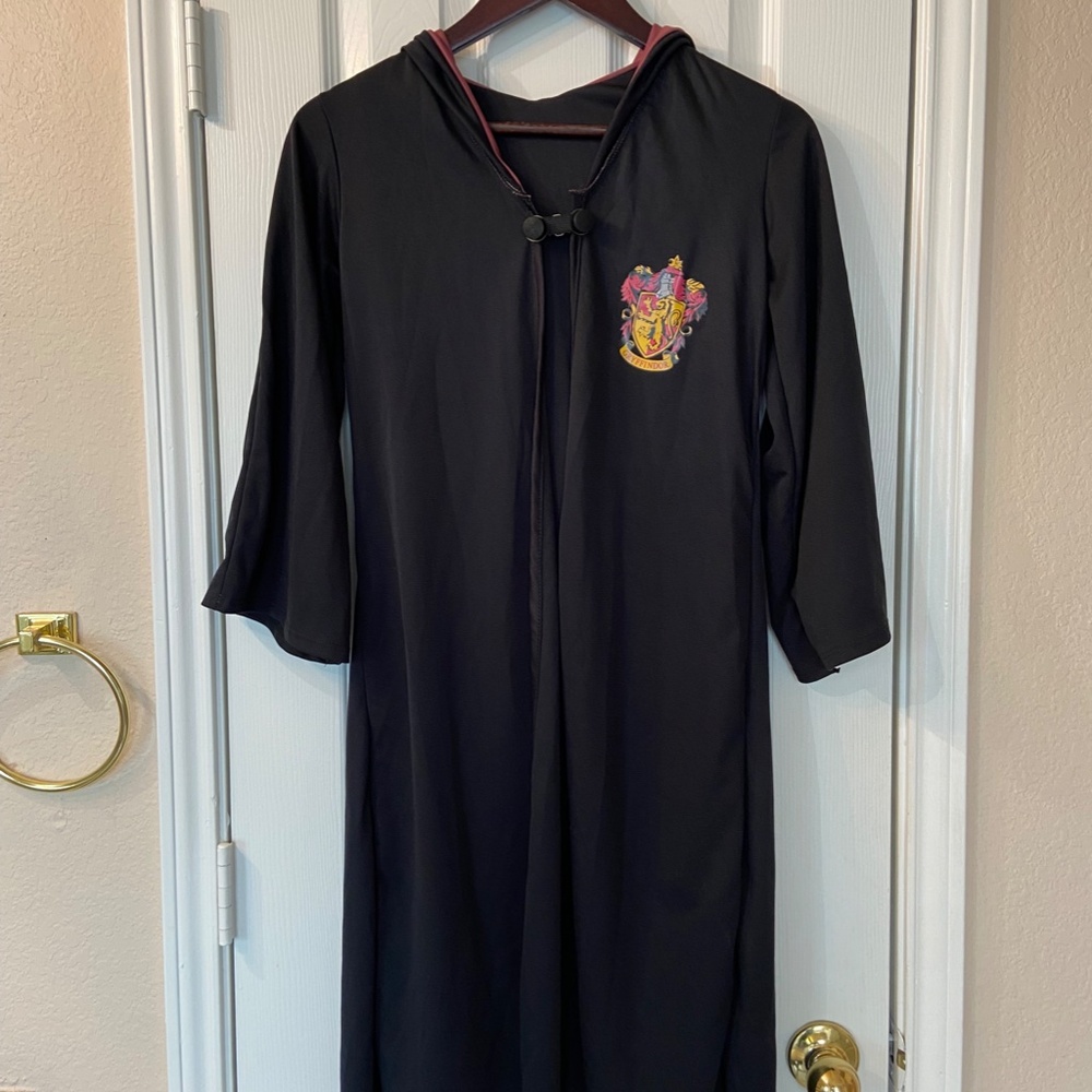 Harry Potter Gryffindor Robe Brand Rubie's size Medium Kids Halloween Costume